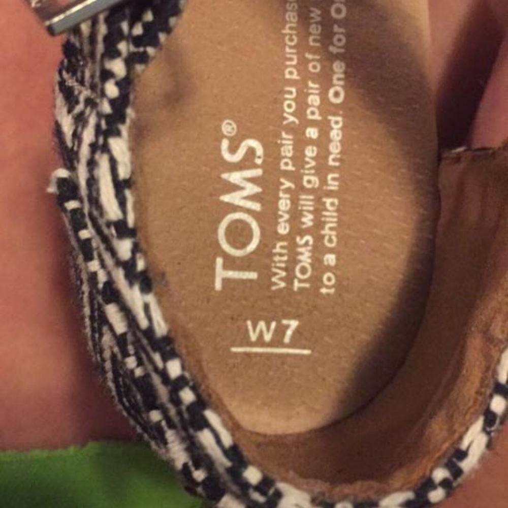 Size 7 black and white toms heels